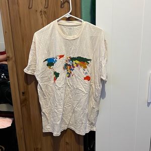 Mens vans t-shirt - off white crème color with geometric map of USA
